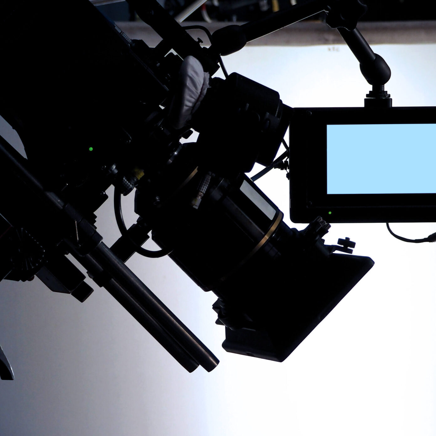 Professional-camera-1160094 (1)